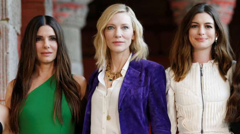 Και οι 8 είναι υπέροχες: Οι σταρ του Ocean's 8 στον τόπο του εγκλήματος