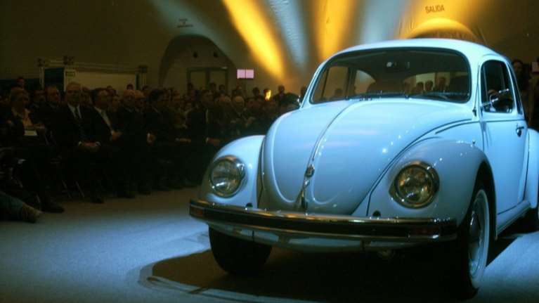 Ο θρυλικός σκαραβαίος έκλεισε τα 80 και συνεχίζει ακάθεκτος