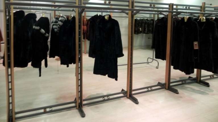 Ανάληψη ευθύνης για επίθεση σε μαγαζί με δερμάτινα και γούνες