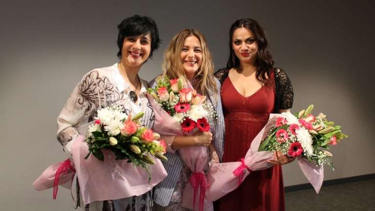 Η Νατάσσα Μποφίλιου τραγούδησε για τους νέους του Ιδρύματος &quot;Η ΘΕΟΤΟΚΟΣ&quot;