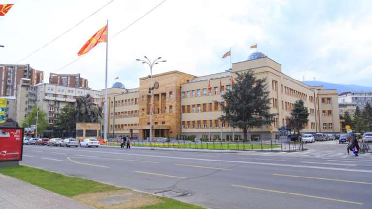 Τα μηνύματα Ζάεφ, οι βολές Ιβάνοφ και τα τελευταία κρίσιμα μέτρα