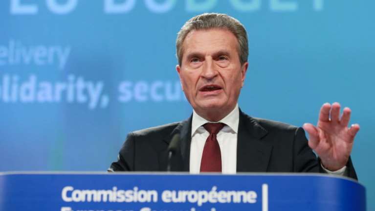 Με βεβαρημένο «μητρώο» ο προκλητικός Γερμανός Επίτροπος