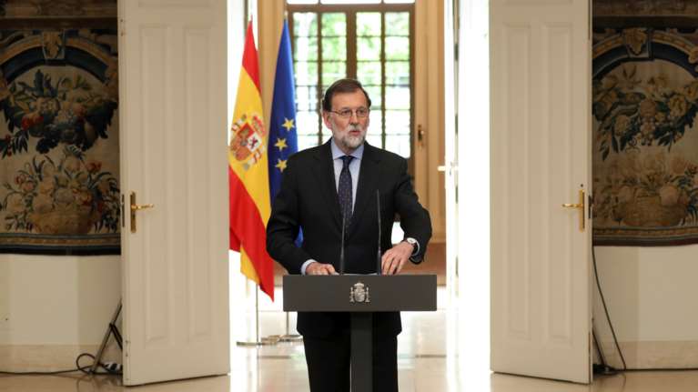 O Ραχόι παραδέχθηκε την ήττα του στο ισπανικό κοινοβούλιο