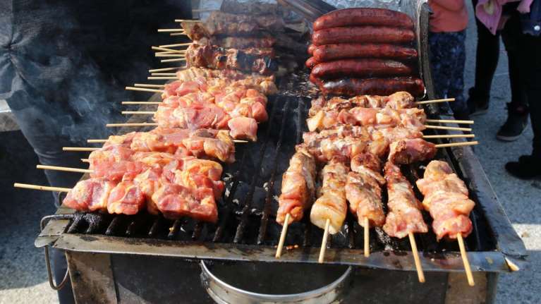 Στο εδώλιο πρώην πρόεδρος αθλητικής ομάδας για τα... σουβλάκια