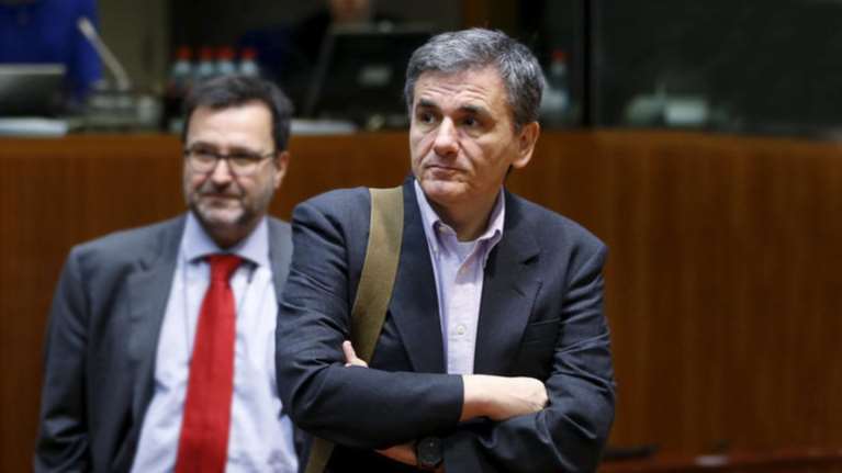 Ο Τσακαλώτος υπόσχεται μόνιμες φοροελαφρύνσεις από το 2019