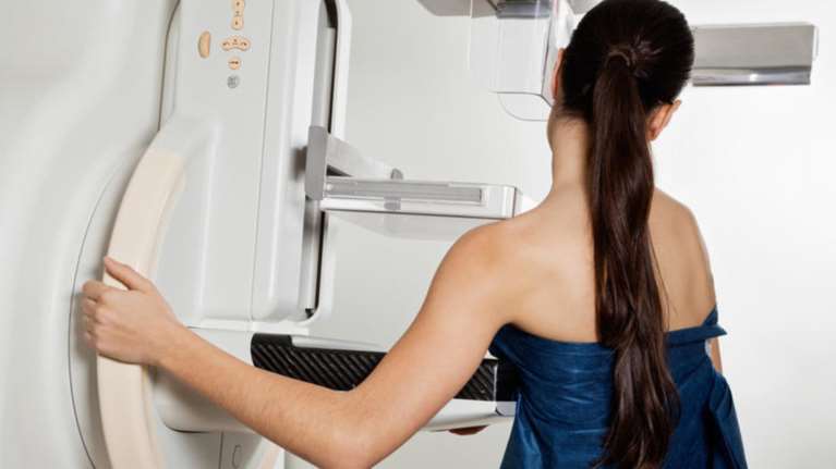 Νέο τεστ θα γλιτώνει από τη χημειοθεραπεία για τον καρκίνο του μαστού