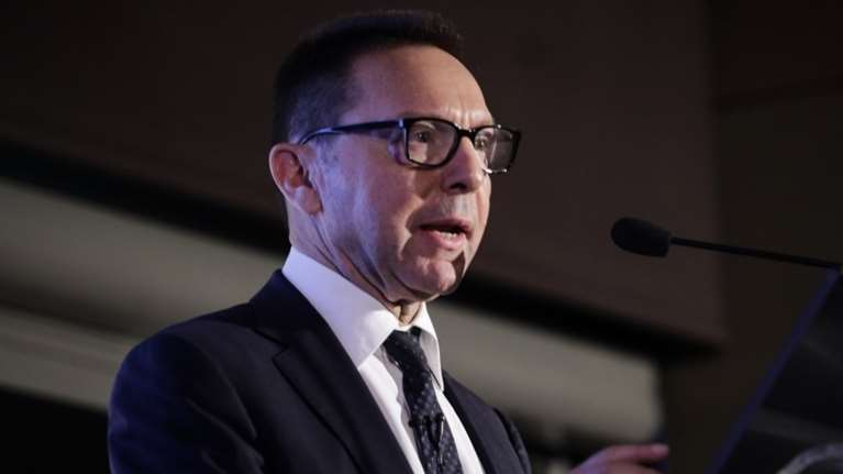 Στουρνάρας: Συμπληρωματικά «μαξιλάρι» και προληπτική γραμμή