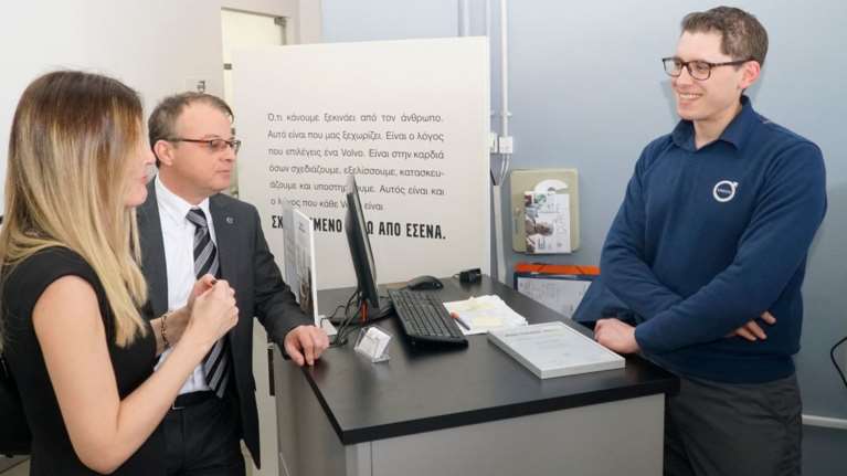 Πιστοποιήθηκε το νέο συνεργείο Volvo με σέρβις εμπνευσμένο από τη φόρμουλα