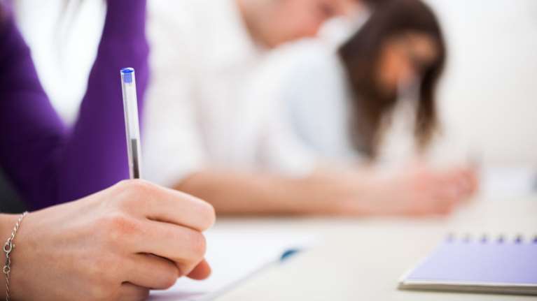 Ανακοινώθηκε ο αριθμός υποψηφίων των Πανελλαδικών Εξετάσεων