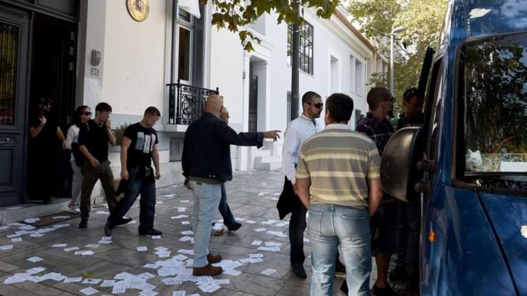 Τι αναφέρει μέλος του Ρουβίκωνα για τη διάρρηξη στο σπίτι του