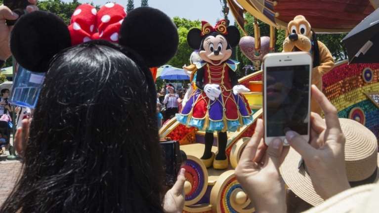 Υπάλληλοι σε Disney και Lego διακινούσαν παιδική πορνογραφία