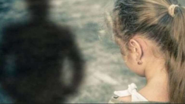 Συνελήφθη συνταξιούχος δικηγόρος στη Λαμία - Κακοποιούσε τα εγγόνια του