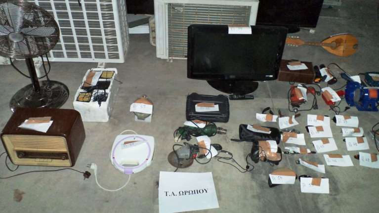 Δεκάδες εξοχικά στην Αττική είχε αδειάσει σπείρα διαρρηκτών (φωτό)