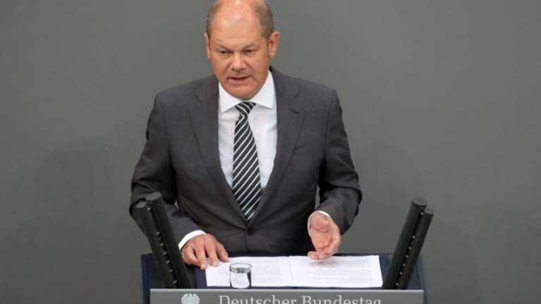 Καθησυχαστικός για την ιταλική κρίση ο γερμανός ΥΠΟΙΚ