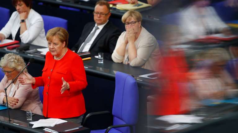 Αισιοδοξία Μέρκελ για καλή λύση στο θέμα του ελληνικού χρέους