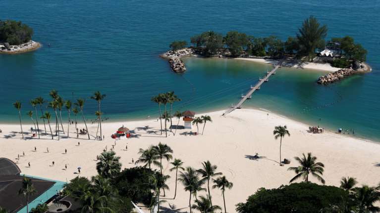 Η σκοτεινή ιστορία πίσω από το νησί όπου θα συναντηθούν Τραμπ και Κιμ