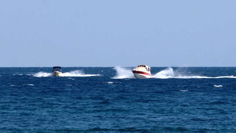 Φωτιά σε ταχύπλοο σκάφος στο Πόρτο Ράφτη