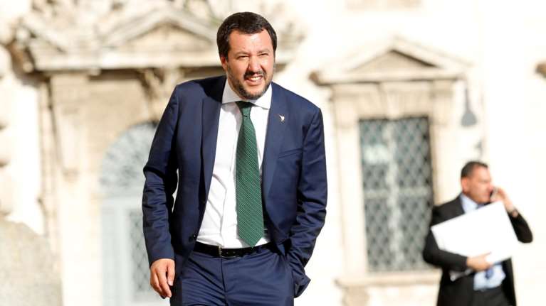 Πανηγυρίζει για τους μετανάστες που δέχθηκε η Ισπανία ο Σαλβίνι στο Twitter