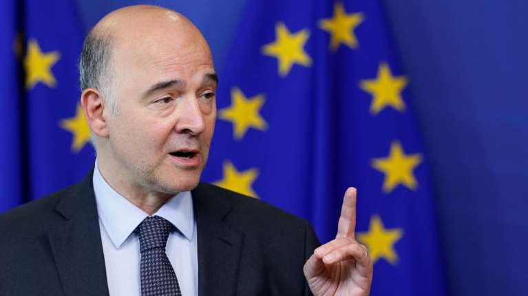 Μοσκοβισί: Χρειάζονται εμπροσθοβαρή μέτρα για το χρέος