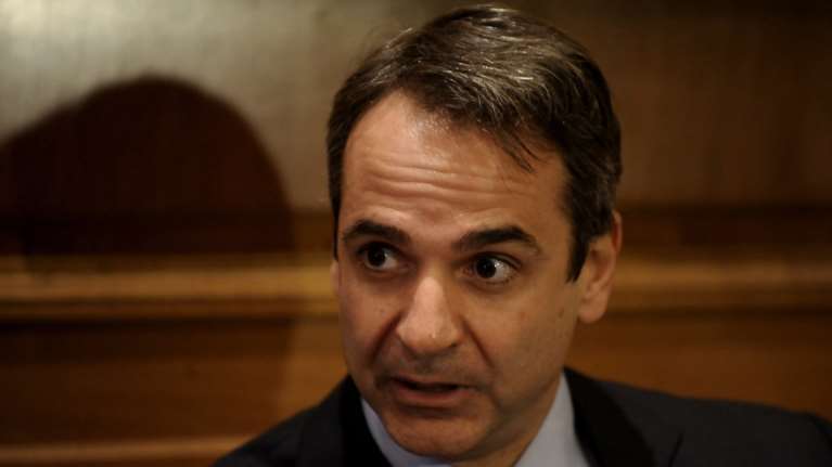 Επίθεση Μητσοτάκη: Μη αποδεκτή η εθνική υποχώρηση Τσίπρα