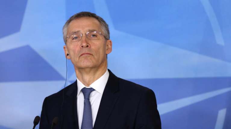 Στόλτενμπεργκ: Πρώτα λύση μετά πρόσκληση στα Σκόπια