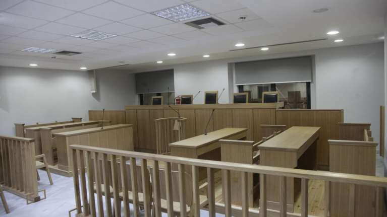 Εισαγγελική παρέμβαση για το πρωτοσέλιδο της εφημερίδας «Μακελειό»