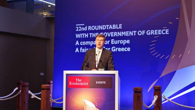 Ντομπρόβσκις: Σημαντικά τα εμπροσθοβαρή μέτρα στο χρέος