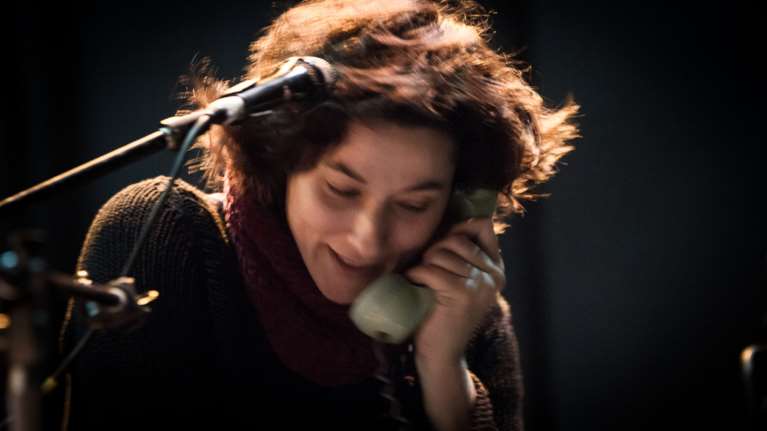 Η Ταράτσα του Φοίβου: Η Αγγελική Τουμπανάκη κάνει επίσκεψη τη Δευτέρα 25/06