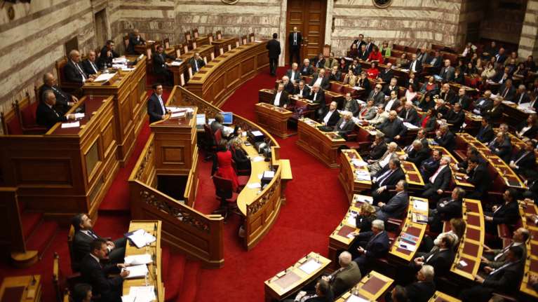 Πρόταση μομφής: Η ώρα των αρχηγών - 3η μέρα μάχης στη Βουλή