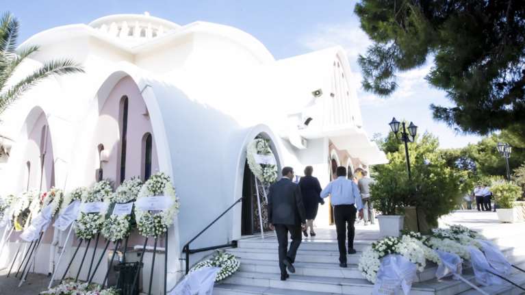 Το τελευταίο αντίο στη σύζυγο του Πύρρου Δήμα