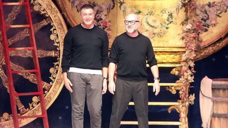 Ποιος τόλμησε να τα βάλει με τη Κέιτ Μος και τη Σελένα Γκόμεζ;