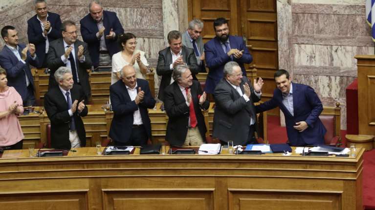 Καταψηφίστηκε με 153 «όχι» η πρόταση δυσπιστίας- «Ναι» από Δ. Καμμένο