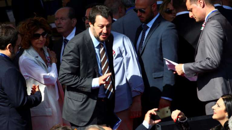 Προκαλεί ο Σαλβίνι: Ειρωνείες για την υποδοχή προσφύγων από την Ισπανία