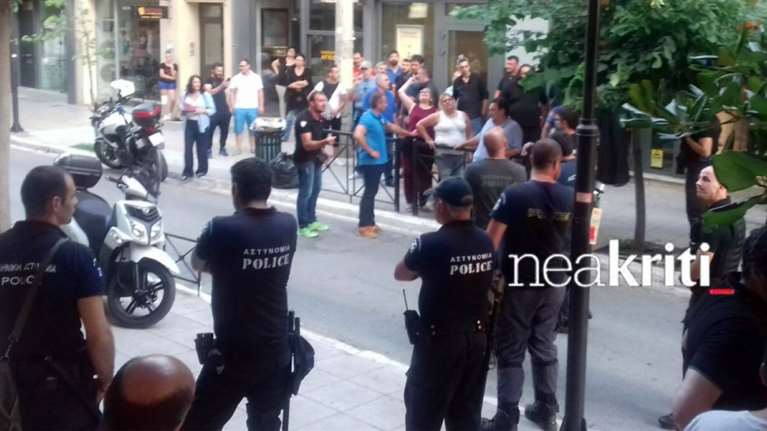 Σε δύσκολη θέση οι ΑΝΕΛ - Αποδοκίμασαν την Κουντουρά στα Χανιά