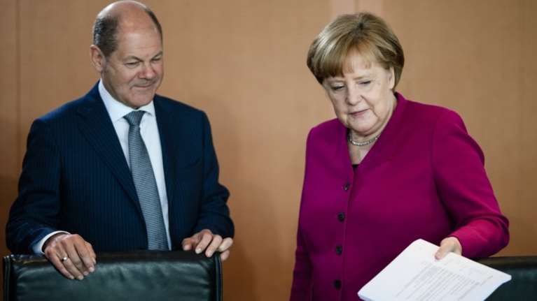 Λύση με ελάχιστες παραχωρήσεις για το χρέος θέλει το Βερολίνο