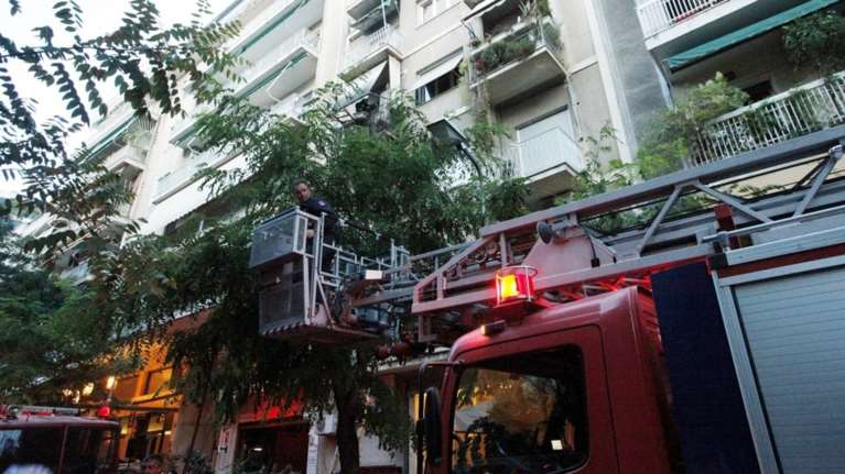 Στις φλόγες διαμέρισμα στο Χαλάνδρι