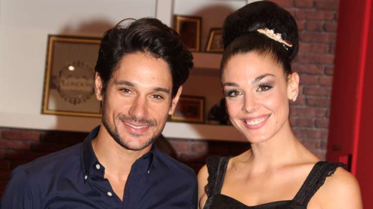 Η Ιωάννα Τριανταφυλλίδου με μπικίνι, ο Πάνος Βλάχος με νέο look