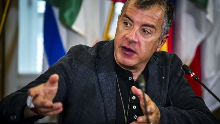 Θεοδωράκης: Kατώτερη των θυσιών και των προσδοκιών η συμφωνία