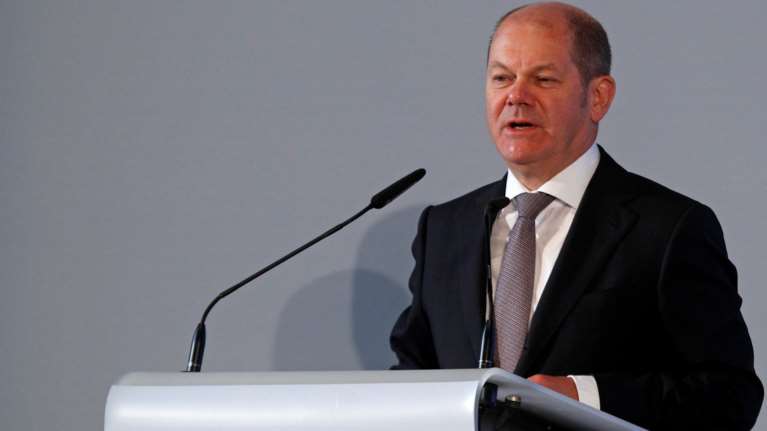 Σολτς: Ισχυρό δείγμα αλληλεγγύης οι αποφάσεις του Eurogroup