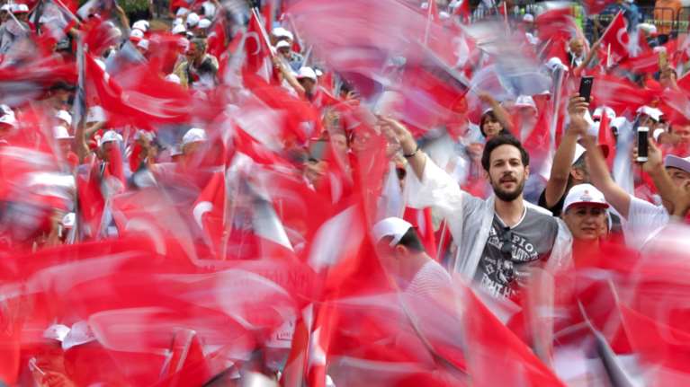 Στην Κωνσταντινούπολη οι τελευταίες συγκεντρώσεις Ερντογάν &amp; Ιντζέ