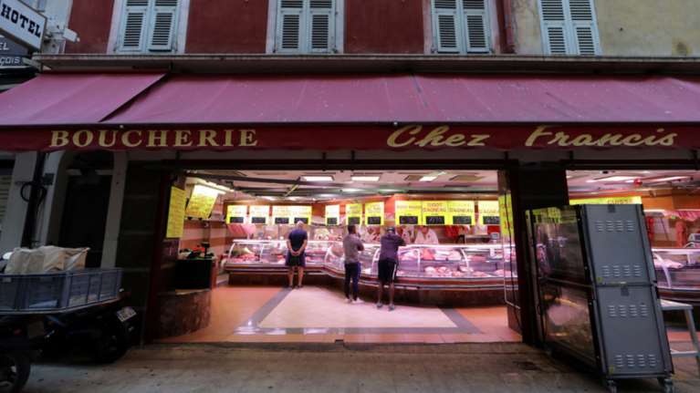 Οι Γάλλοι κρεοπώλες ζητούν προστασία από τις επιθέσεις vegan