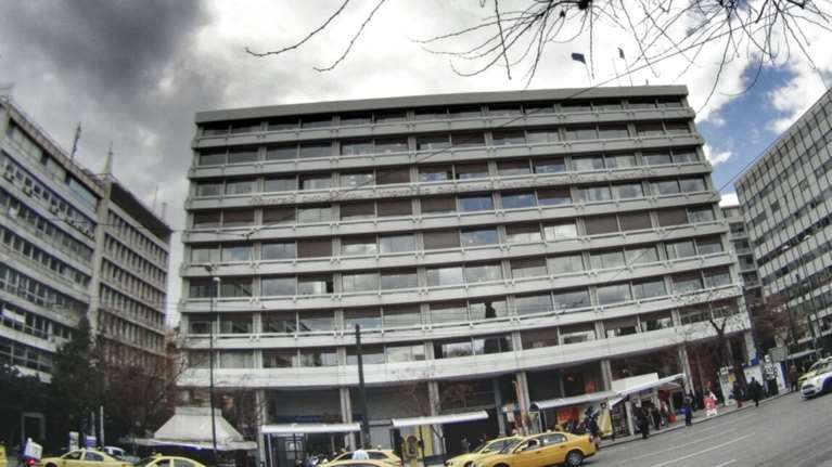 Οριακά πάνω από το στόχο τα φορολογικά έσοδα το πρώτο 5μηνο