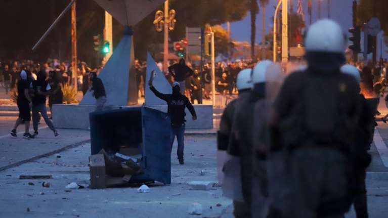 Αναβλήθηκε η δίκη των πέντε συλληφθέντων για τα επεισόδια στη ΔΕΘ