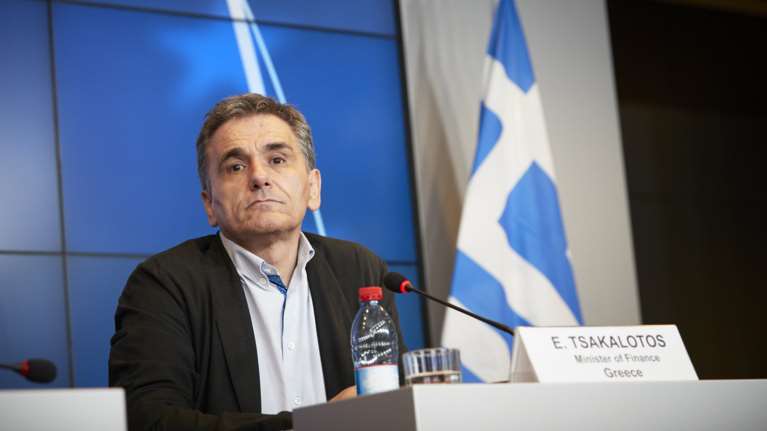 Τσακαλώτος: Εντός Ιουλίου η μελέτη για τις φορολογικές ελαφρύνσεις