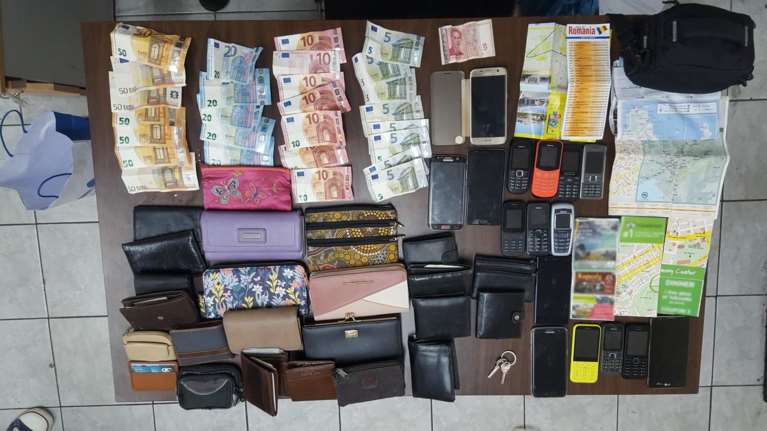 Η σπείρα των πορτοφολάδων: Ντύνονταν ...τουρίστες, έκαναν και προσλήψεις!