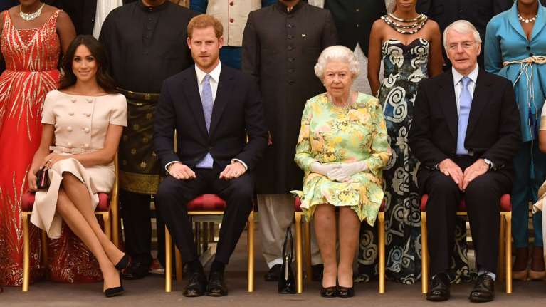 Το παράκανε η Μέγκαν: Το λάθος στην εντυπωσιακή εμφάνισή της με Prada