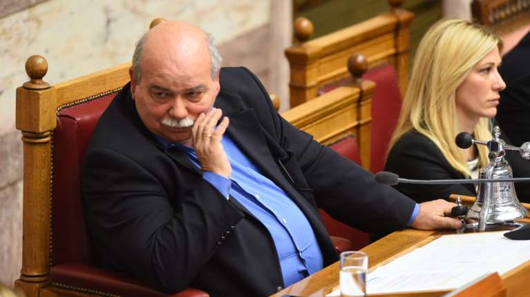 Βούτσης: Ομάδες ακραίας βίας εκφοβίζουν βουλευτές