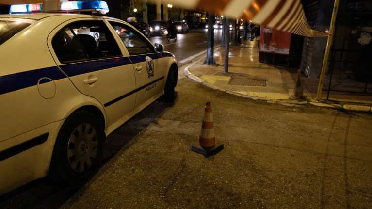 Ρομά επιτέθηκαν και τραυμάτισαν αστυνομικούς στα Λιόσια