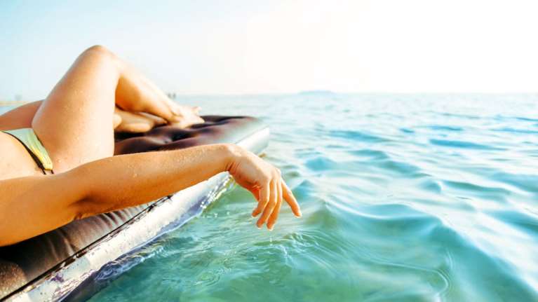 Κρήτη: Δεκατέσσερις ώρες στη θάλασσα πάνω σε στρώμα