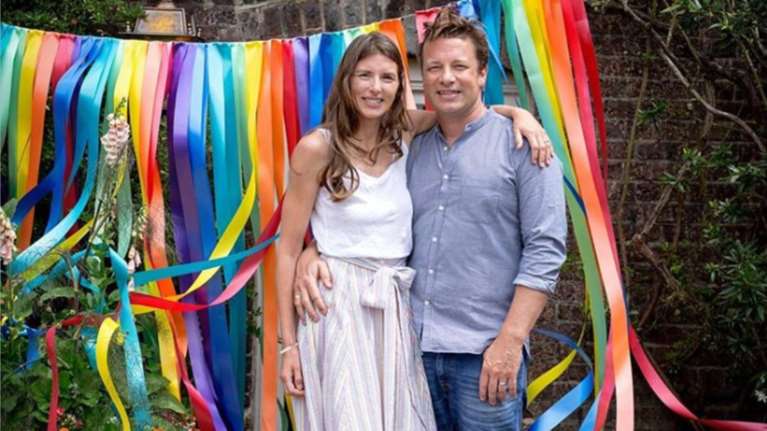 Η σύζυγος του Τζέιμι Ολιβερ εξηγεί πόσο δύσκολη είναι η ζωή με 5 παιδιά